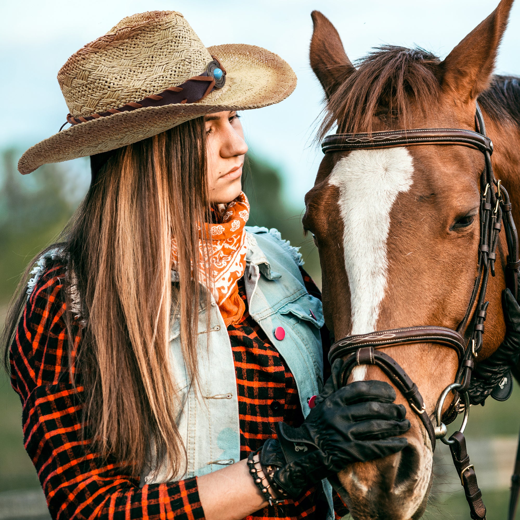 Funcredible Straw Cowboy Hat - Woven Cowgirl Hat with 3 Replaceable Hat Bands - Vintage Western Cowgirl Hat - Aesthetic Cowboy Hat for Women and Men Western Style - Trendy Cowgirl Cowboy Hat